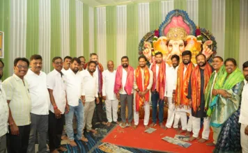 న్యూ కాలనీలో ఘనంగా వినాయక చవితి పూజలు.. పాల్గొన్న రవికుమార్ యాదవ్