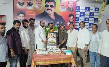 కూకట్పల్లిలో ఘనంగా బీఆర్ఎస్ సీనియర్ నాయకుడు శివారెడ్డి జన్మదిన వేడుకలు