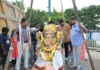 మల్కం చెరువులో స్వయంగా క్రేన్పై వెళ్లి గణనాథుడిని నిమజ్జనం చేసిన నారాయణ్ అమిత్