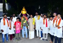 హఫీజ్పేట్లో ఘనంగా గణేష్ లడ్డూ వేలం.. రూ.1.85 లక్షలకు తొలి లడ్డూ