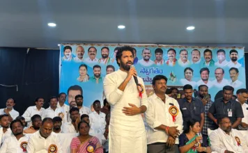 కరీంనగర్లో యాదవ భవన్కు రూ.50 లక్షలు మంజూరు చేయాలి: రఘునాథ్ యాదవ్