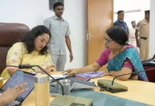 సోమవారం ప్రజావాణికి 49 ఫిర్యాదులు.. 44 టౌన్ ప్లానింగ్ సమస్యలే