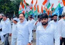 ట్యాంక్బండ్పై కాంగ్రెస్ భారీ నిరసన