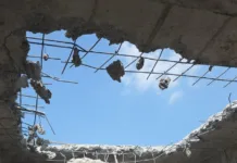 అనధికార నిర్మాణాలపై సీఎంసీ కొరడా.. 16 నిర్మాణాలు కూల్చివేత