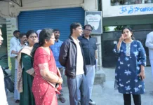 బాలాజీనగర్లో సీఎంసీ కమిషనర్ క్షేత్రస్థాయి తనిఖీ.. ఆక్రమణల తొలగింపునకు ఆదేశాలు