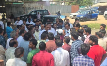 గంగారంలో జాతీయ రహదారి విస్తరణపై బాధితులతో ఆరెకపూడి గాంధీ చర్చలు