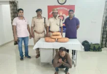 లింగంపల్లి రైల్వే స్టేషన్లో 10 కిలోల గంజాయి పట్టివేత