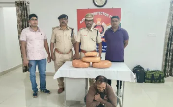 లింగంపల్లి రైల్వే స్టేషన్లో 10 కిలోల గంజాయి పట్టివేత