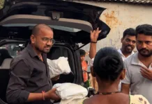 బతుకమ్మ పండుగ సందర్భంగా 50 పేద కుటుంబాలకు చీరలు, దుస్తుల పంపిణీ