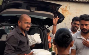 పేద కుటుంబాలకు ASYF బతుకమ్మ చీరలు, దుస్తుల పంపిణీ