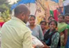 బతుకమ్మ పండుగ సందర్భంగా నిరుపేదలకు చీరలు, దుస్తుల పంపిణీ