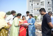 ఆల్విన్ కాలనీ సర్కిల్లో అభివృద్ధి పనులపై సైబరాబాద్ కమిషనర్ క్షేత్రస్థాయి పరిశీలన