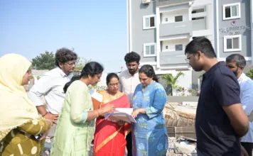ఆల్విన్ కాలనీ సర్కిల్లో అభివృద్ధి పనులపై సైబరాబాద్ కమిషనర్ క్షేత్రస్థాయి పరిశీలన