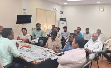 మియాపూర్ సర్కిల్-48లో సమీక్షా సమావేశం.. పెండింగ్ సమస్యల పరిష్కారానికి అధికారులకు ఆదేశాలు