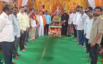 రాజా రాజేశ్వర నగర్లో అమ్మవారికి ప్రత్యేక పూజలు