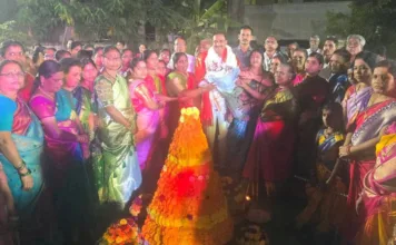 శేరిలింగంపల్లిలో ఘనంగా మెగా బతుకమ్మ సంబరాలు