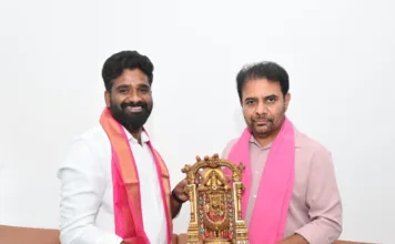 కేటీఆర్ను కలిసిన చిర్రా రవీందర్ యాదవ్