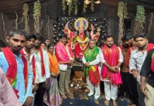 మణికొండ ఓయూ కాలనీలో దుర్గామాతకు ప్రత్యేక పూజలు