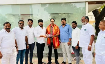 దసరా వేళ జగదీశ్వర్ గౌడ్ను మర్యాదపూర్వకంగా కలిసిన యలమంచి ఉదయ్ కిరణ్