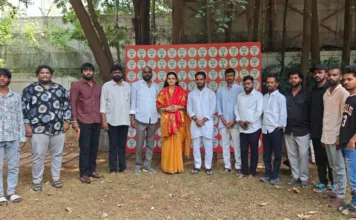 కసిరెడ్డి సింధురెడ్డికి రవికుమార్ యాదవ్ అభినందనలు