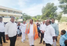 పాఠశాలల్లో మెరుగైన వసతుల కల్పనకు కృషి: రాగం నాగేందర్ యాదవ్
