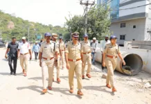 ట్రాఫిక్ ఇబ్బందులు లేకుండా రోడ్డు పనులు చేపట్టాలి: సైబరాబాద్ సీపీ