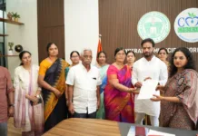 ఆదిత్యనగర్లో నివాసాల మధ్య ఎస్టీపీల నిర్మాణం నిలిపివేయాలి.. కమిషనర్కు రవికుమార్ యాదవ్ వినతి
